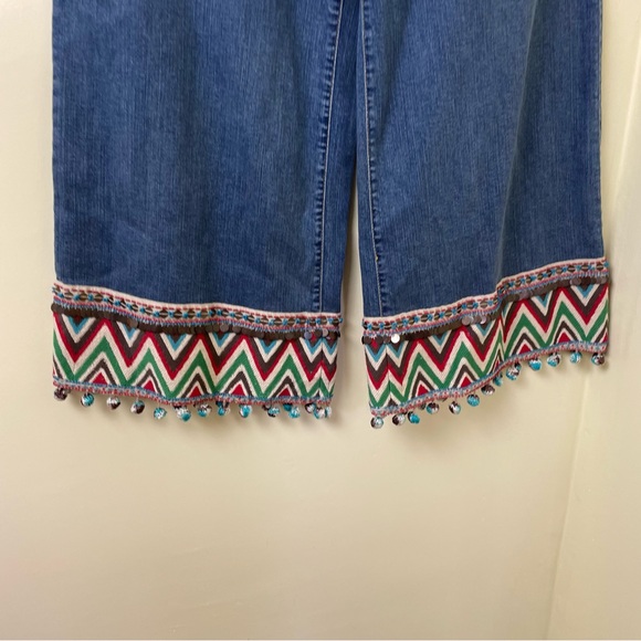 Alice + Olivia Beta Wide Leg Embroidered Gaucho Denim Jeans in SIZE 30 / 10 - Picture 5 of 14